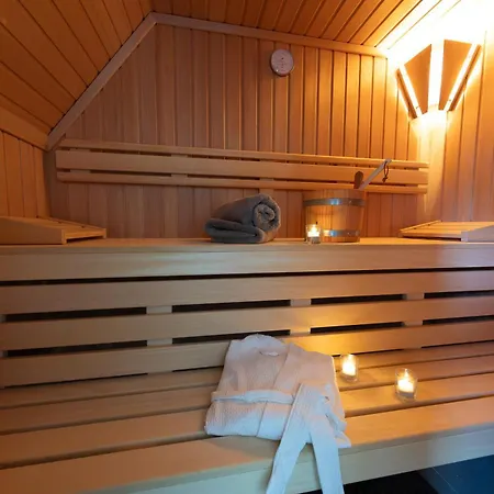 Modernes Mit Sauna, Eingezaeuntem Garten Und Strandnaehe Ideal Fuer Familien, Freunde Und Hundeliebhaber